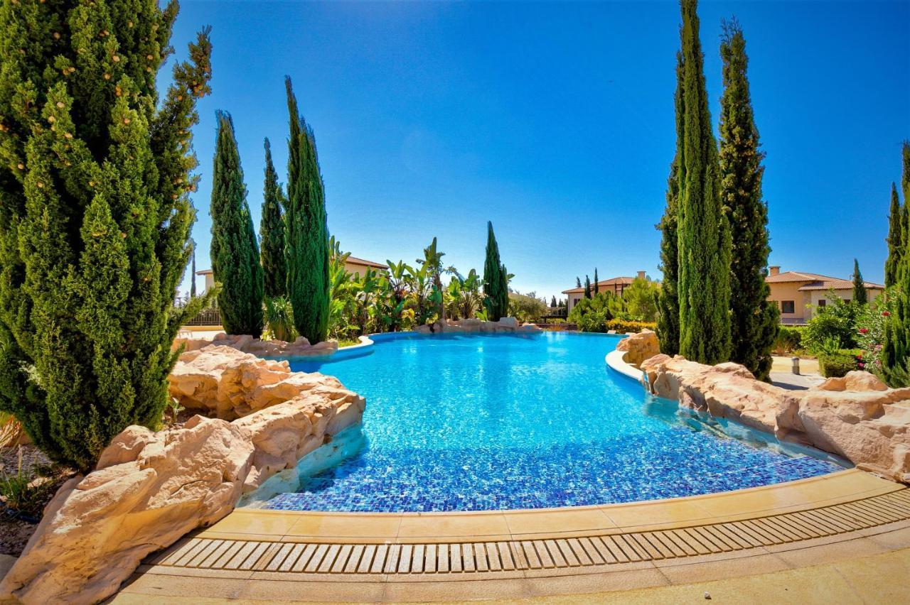 2 Bedroom Apartment Eros With Private Pool And Garden, Aphrodite Hills Resort Kouklia Exteriör bild